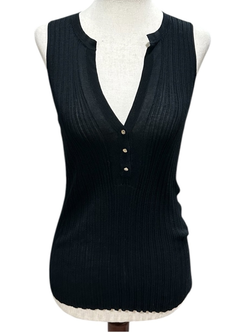 Gucci Sleeveless Black Top NWT 🤩